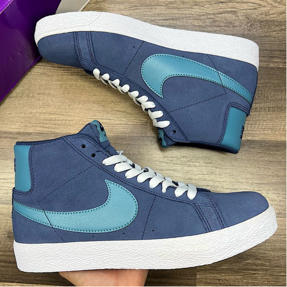 Nike Shoes - Nike SB Zoom Blazer Mid